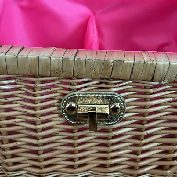 NEW Lilly Pulitzer Wicker Wine Basket - Picture 8 of 12